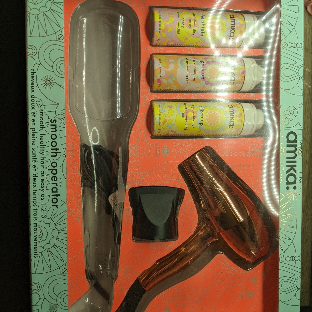 Amika gift set